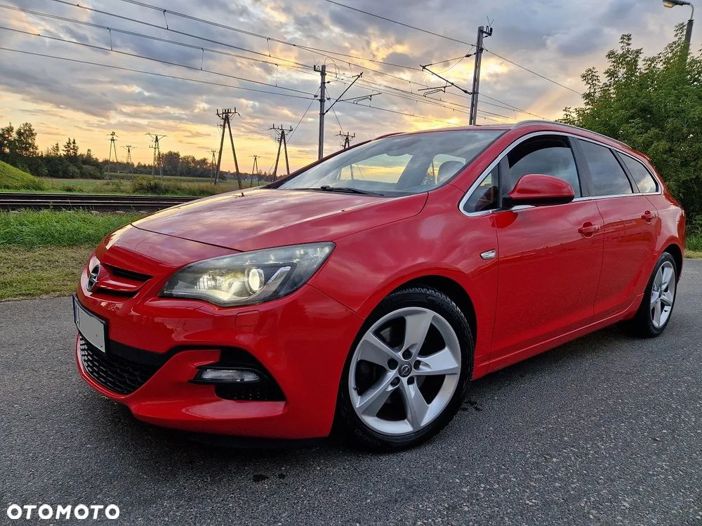 Opel Astra IV GTC 2.0 CDTI Bi-Turbo S&S - 17