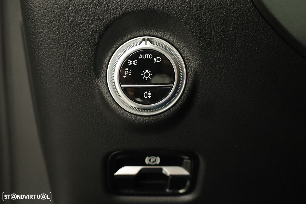 Mercedes-Benz C 300 e - 23