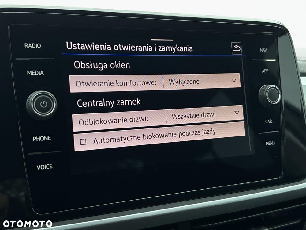 Volkswagen T-Roc 1.5 TSI Life DSG - 23