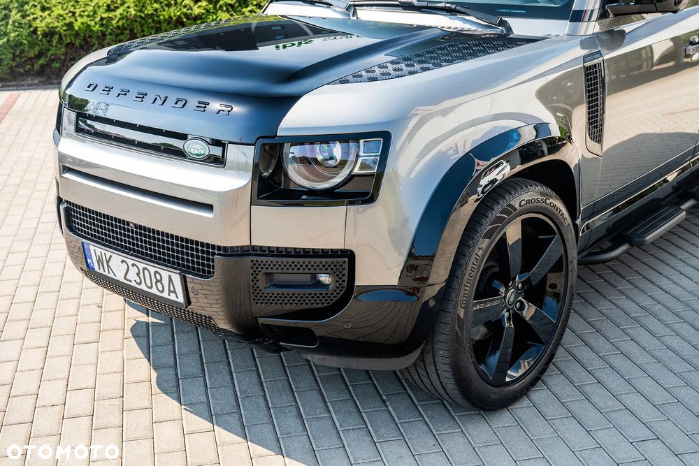 Land Rover Defender 110 D250 X-Dynamic SE - 6