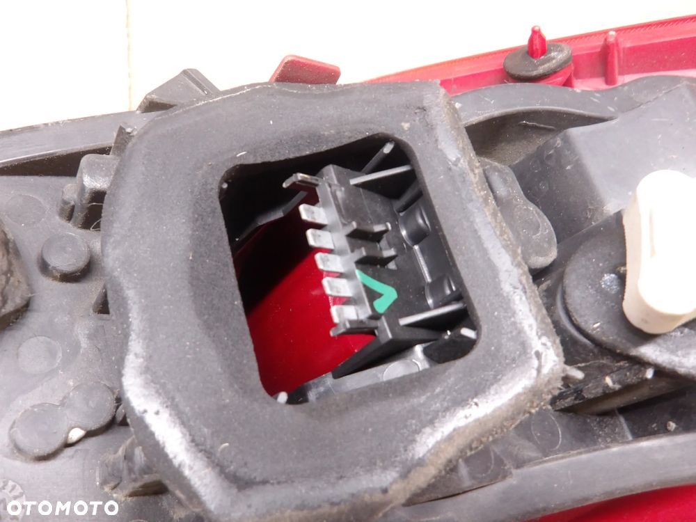 OPEL CORSA D 3D 06-10 LAMPA PRAWA LEWA TYŁ TYLNA 13186350 - 8