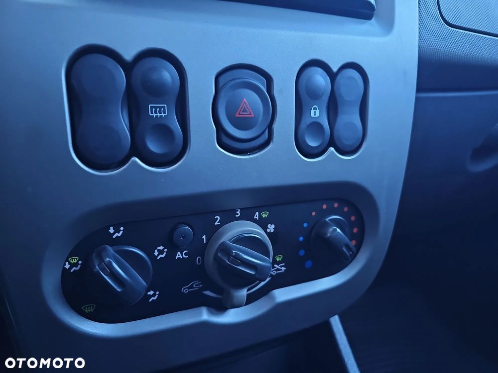 Dacia Sandero 1.5 dCi Ambiance - 12