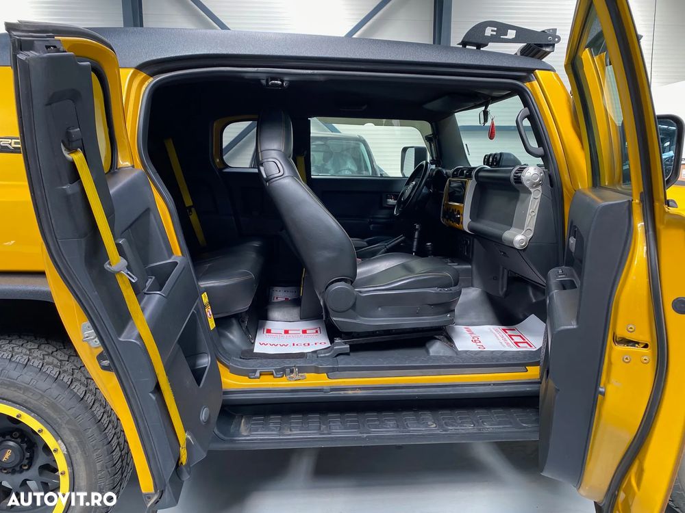 Toyota FJ - 19