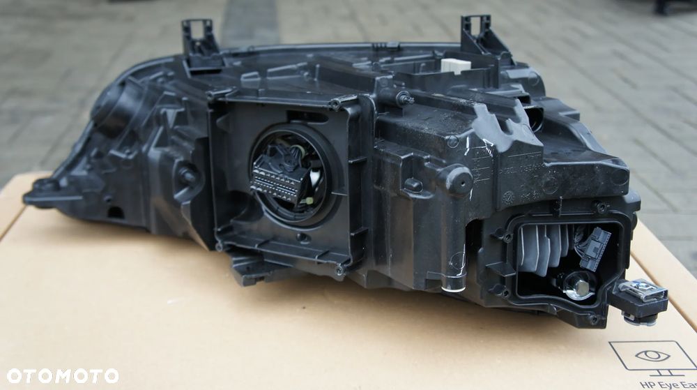 PRZEDNIA LEWA LAMPA AUDI Q5 80A FULL LED MATRIX - 9