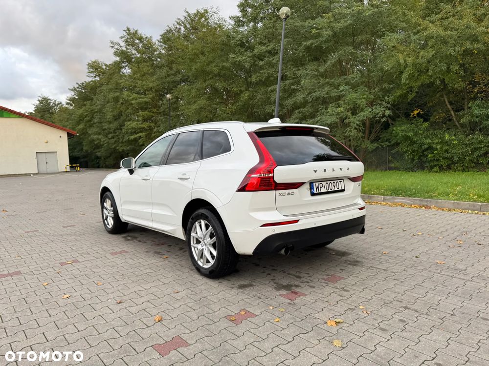 Volvo XC 60 T5 AWD Momentum - 3