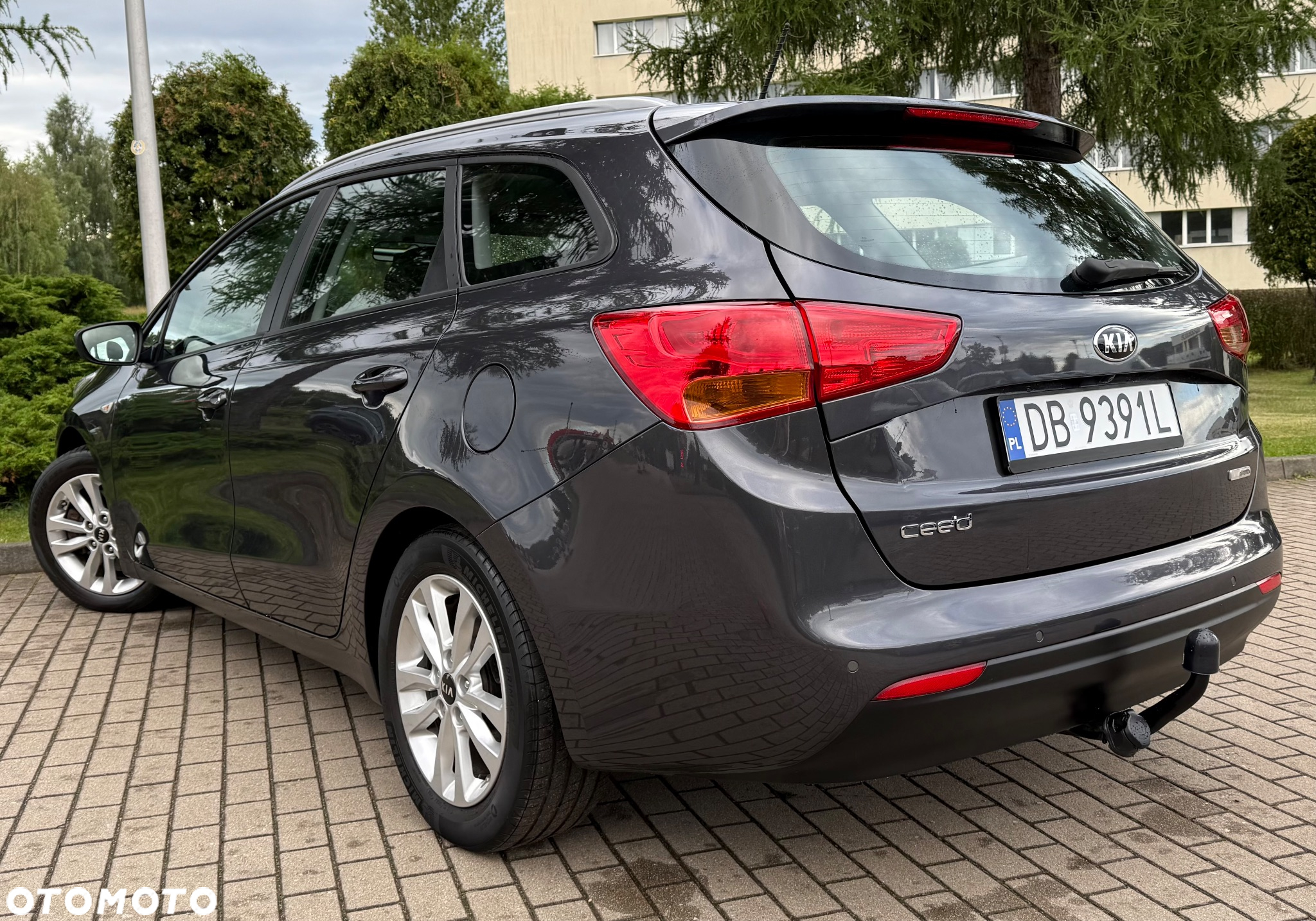 Kia Ceed 1.6 GDI Dream-Team Edition - 18