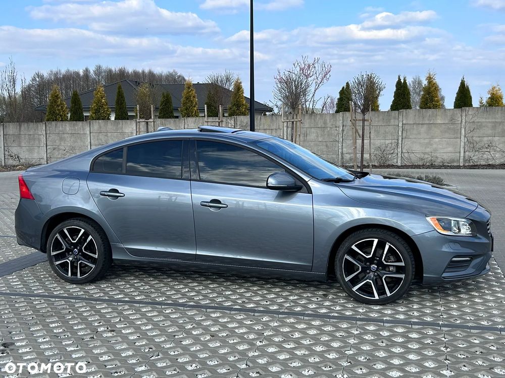 Volvo S60 T5 Drive-E Dynamic Edition (Momentum) - 2
