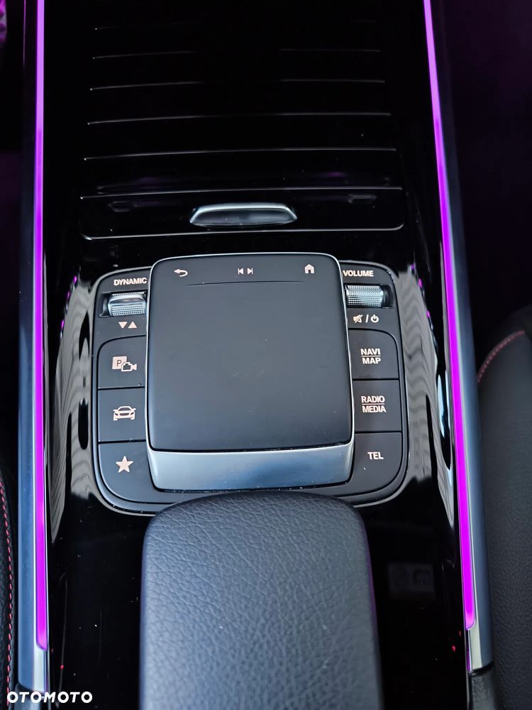 Mercedes-Benz GLA 200 AMG Line - 21