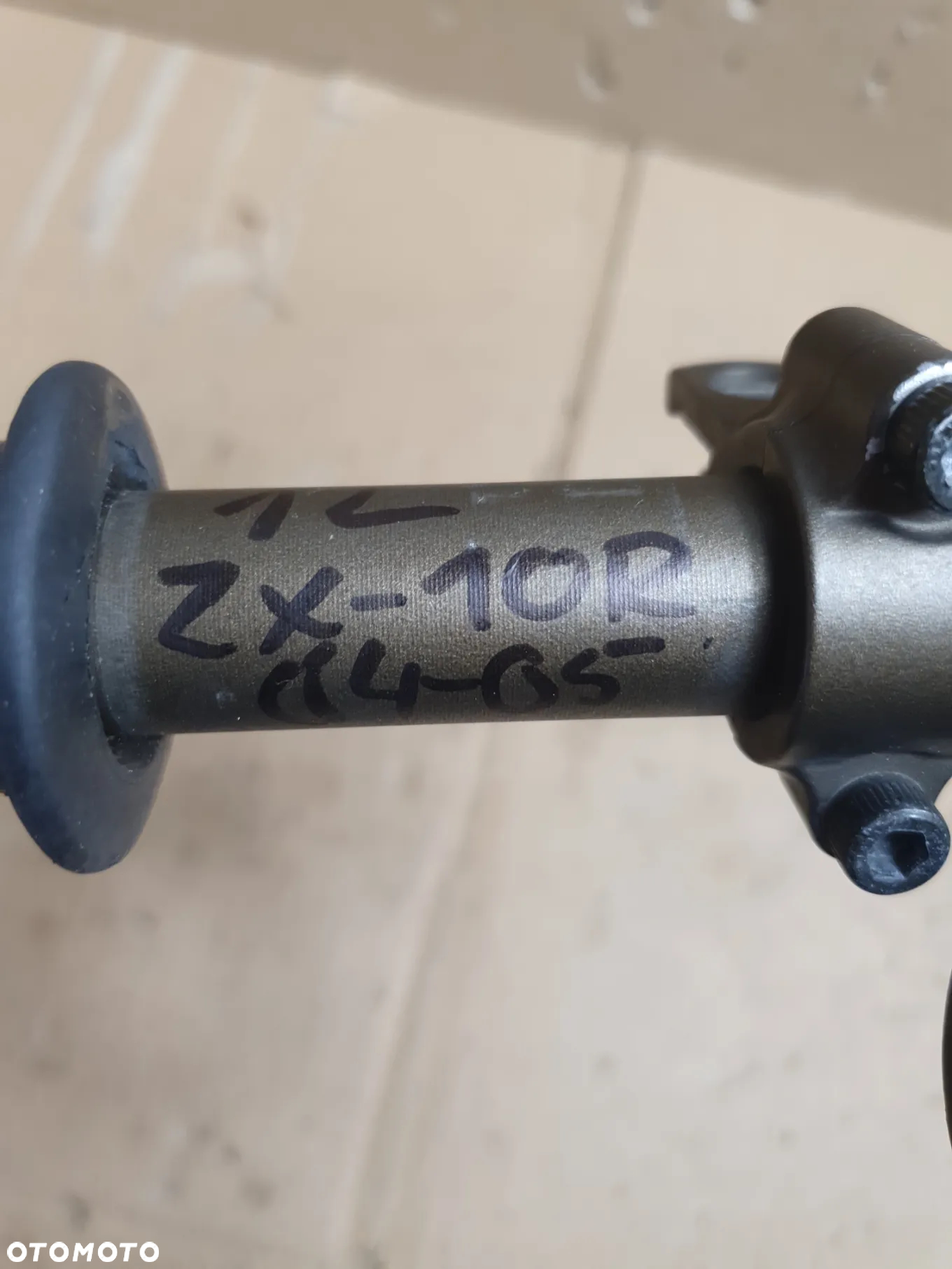 Kawasaki ZX-10R 1000 Ninja (2004 - 2005) kierownica Lewa z linką sprzęgła - 3