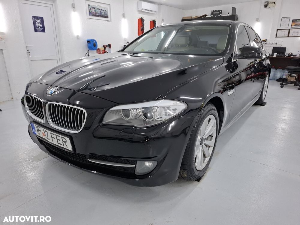 BMW Seria 5 525d xDrive AT - 1