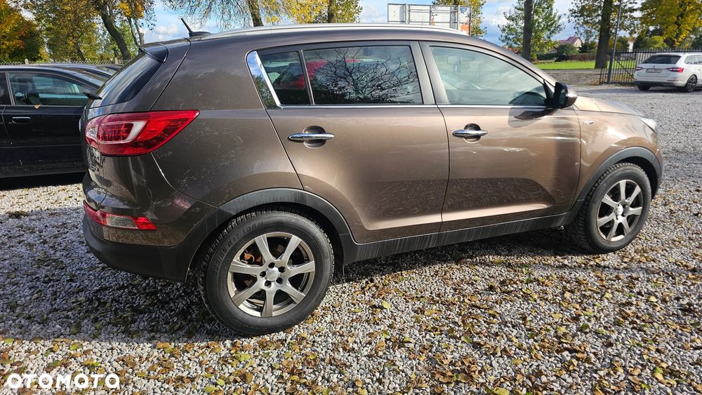 Kia Sportage 2.0 CRDI 4WD Automatik Dream-Team Edition - 6