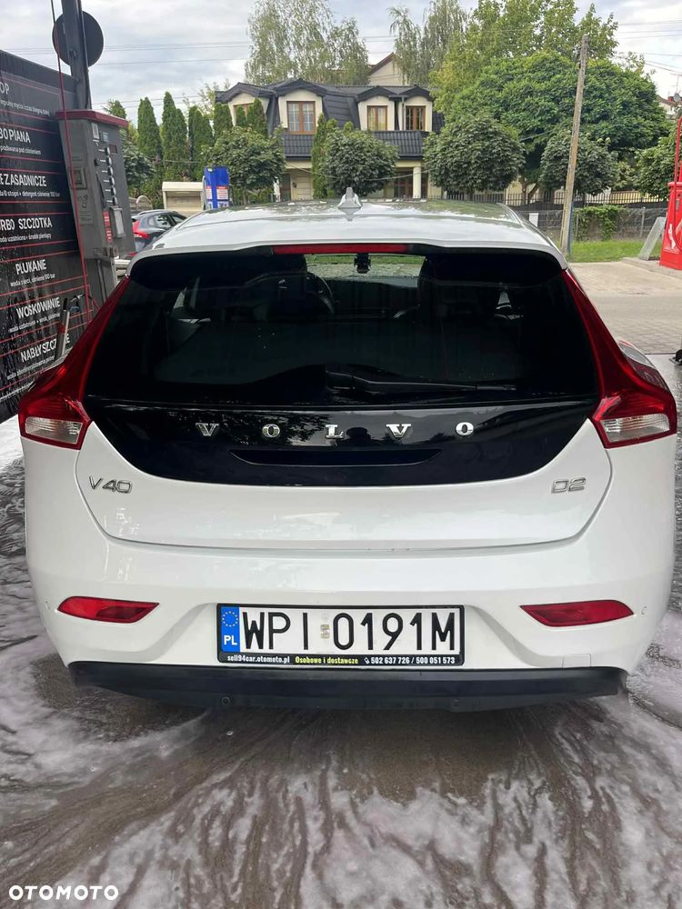 Volvo V40 D2 Drive-E Momentum - 2