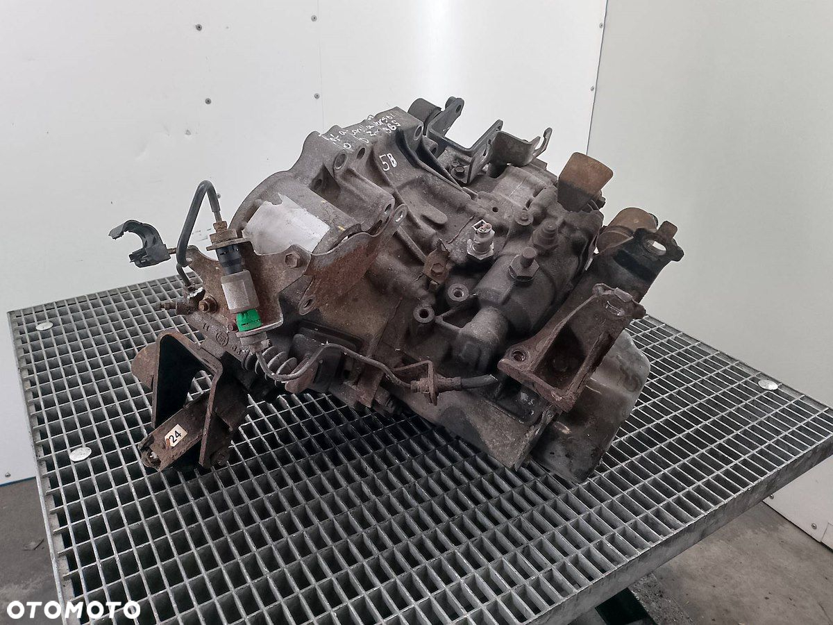 SKRZYNIA BIEGÓW MANUALNA TOYOTA COROLLA VERSO I 2.0 D4D - 2