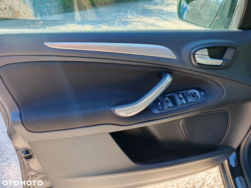 Ford S-Max 2.0 TDCi DPF Titanium - 30