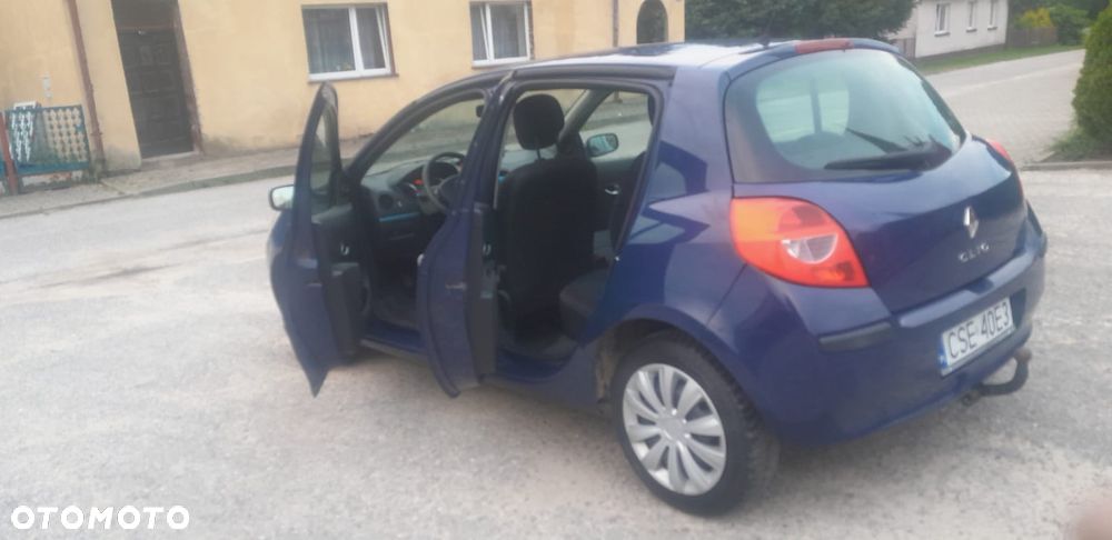 Renault Clio - 14