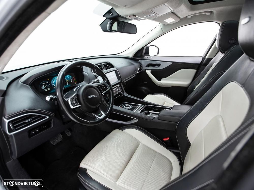 Jaguar F-Pace - 7