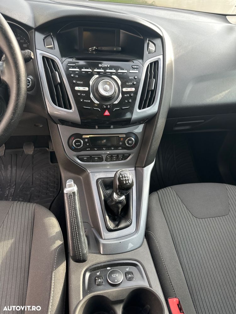 Ford Focus 1.6 TDCI DPF Trend - 9