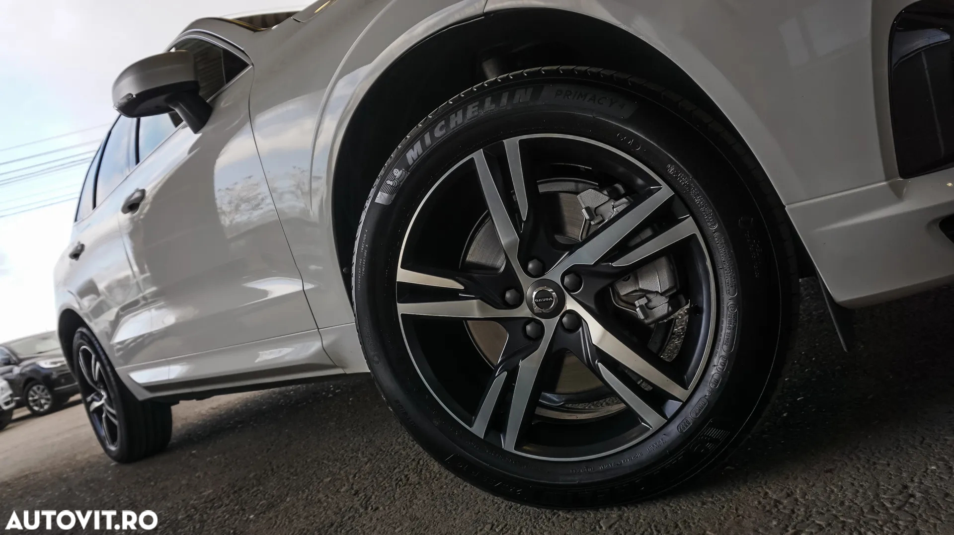 Volvo XC 60 D4 AWD Geartronic RDesign - 31