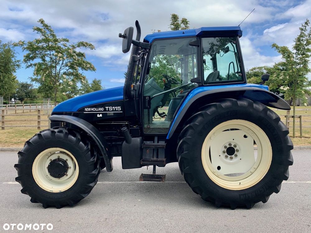 New Holland TS115 - 2