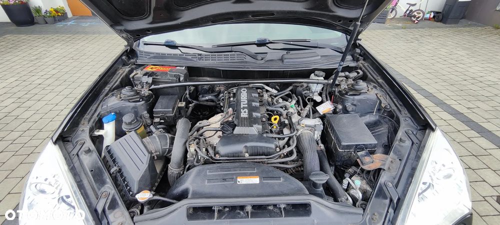 Hyundai Genesis Coupe - 8