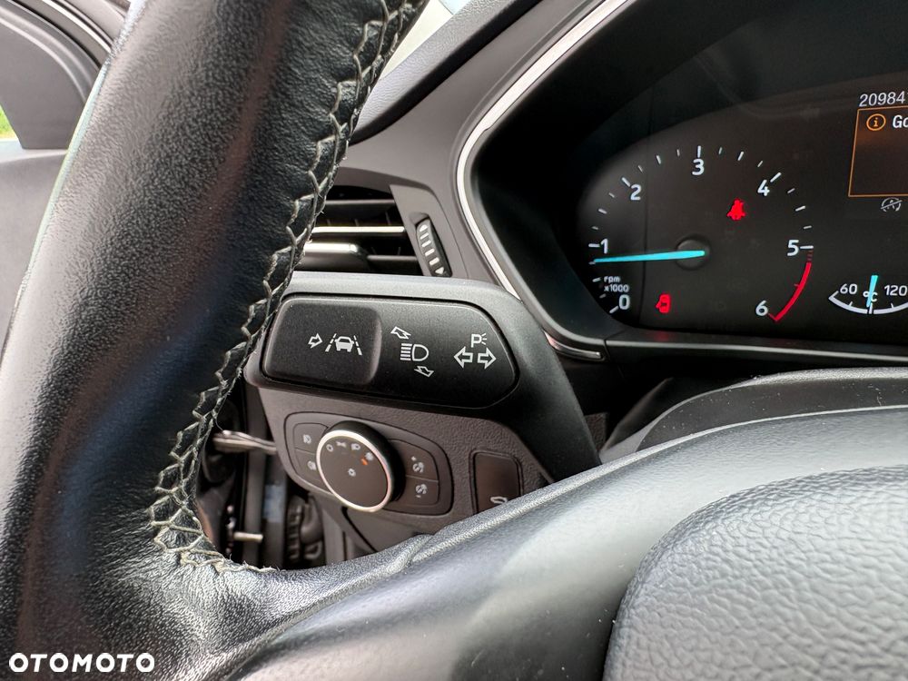 Ford Focus 1.5 EcoBlue Start-Stopp-System TITANIUM DESIGN - 18