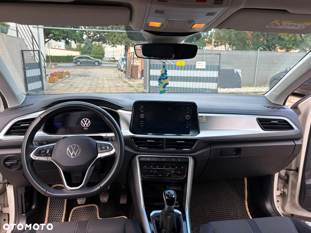 Volkswagen T-Roc - 13
