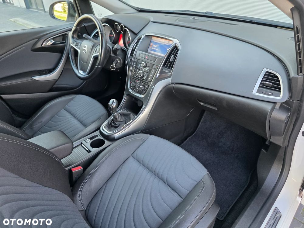 Opel Astra 1.4 Turbo Color Edition - 16