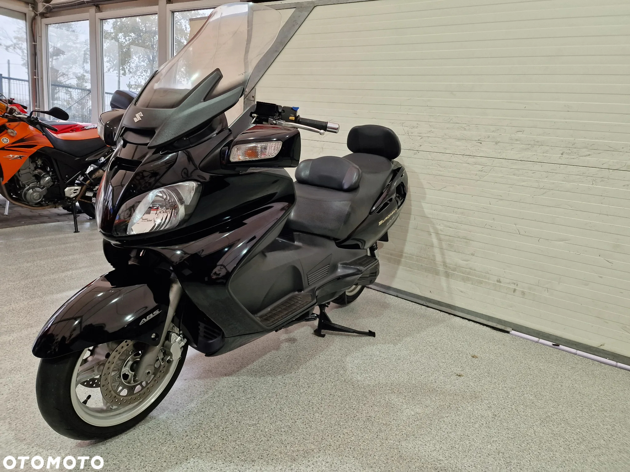 Suzuki Burgman - 28