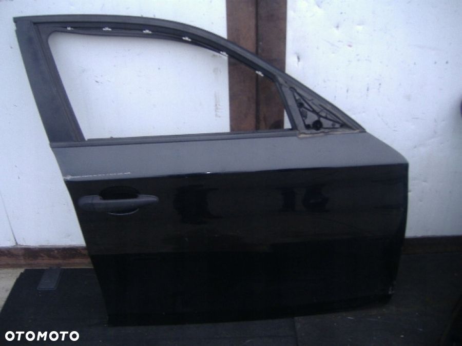 BMW 1 E87 DRZWI prawe przód przednie schwarz II - 1
