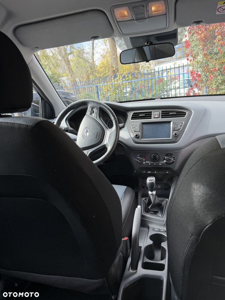 Hyundai i20 - 16
