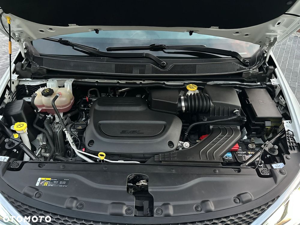 Chrysler Pacifica - 25