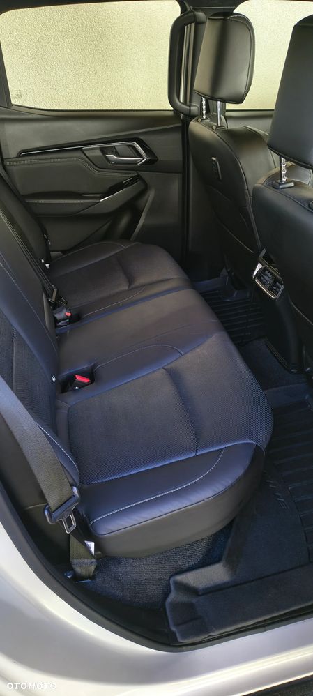 Isuzu D-Max - 15