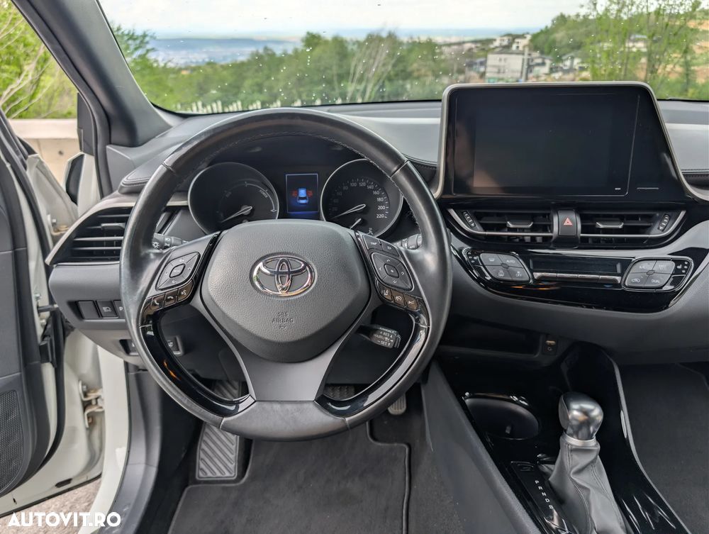 Toyota C-HR Lounge - 9