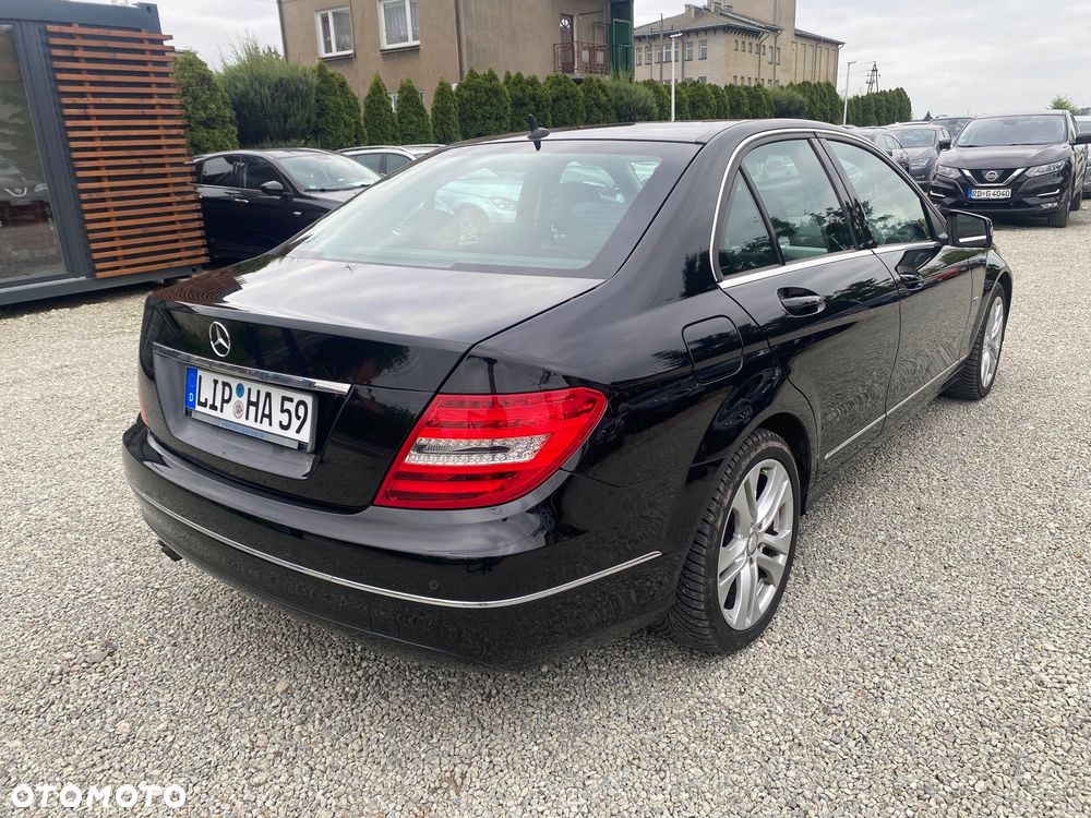 Mercedes-Benz Klasa C 180 CGI Automatik BlueEFFICIENCY Avantgarde - 6
