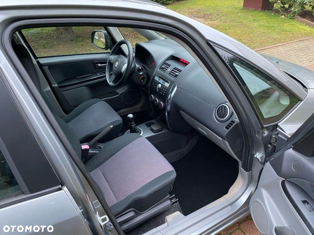 Suzuki SX4 1.6 GS / Premium - 7
