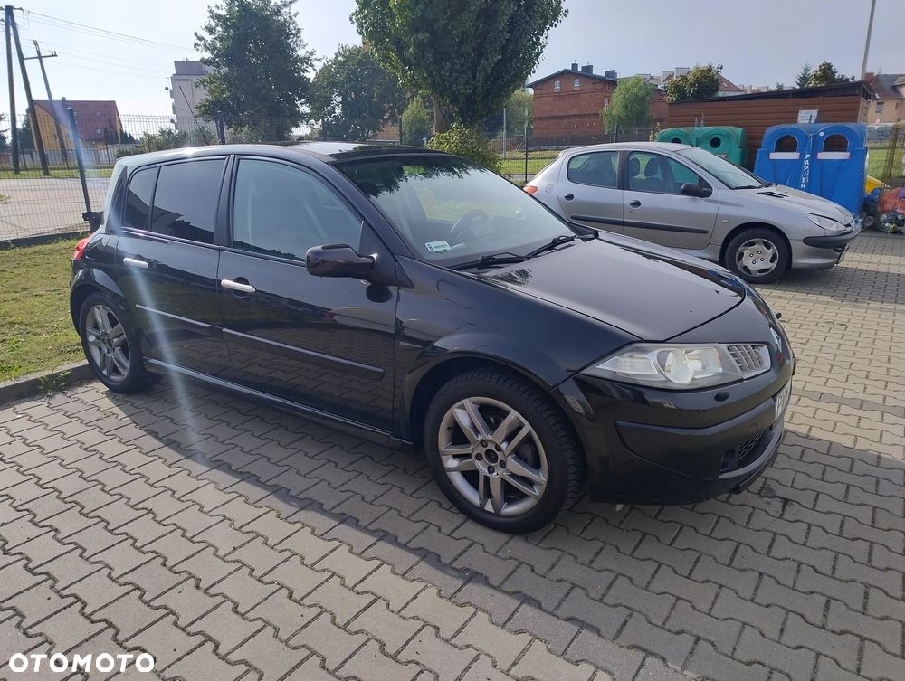 Renault Megane 2.0 dCi GT - 2