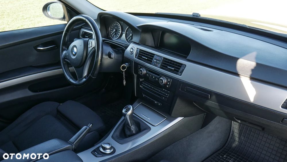 BMW Seria 3 320d - 6