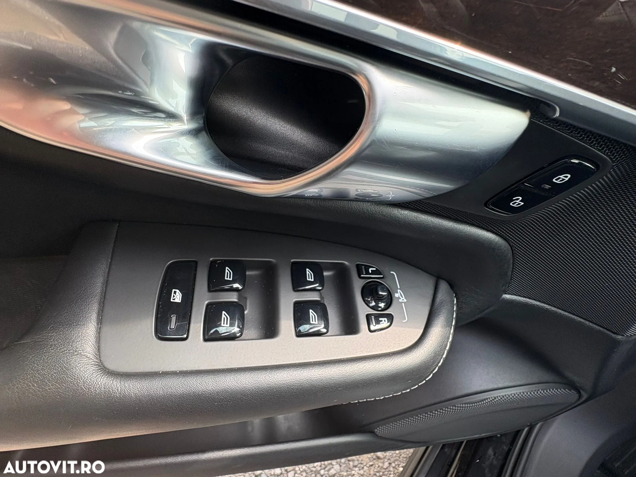 Volvo XC 90 D5 AWD Kinetic - 6