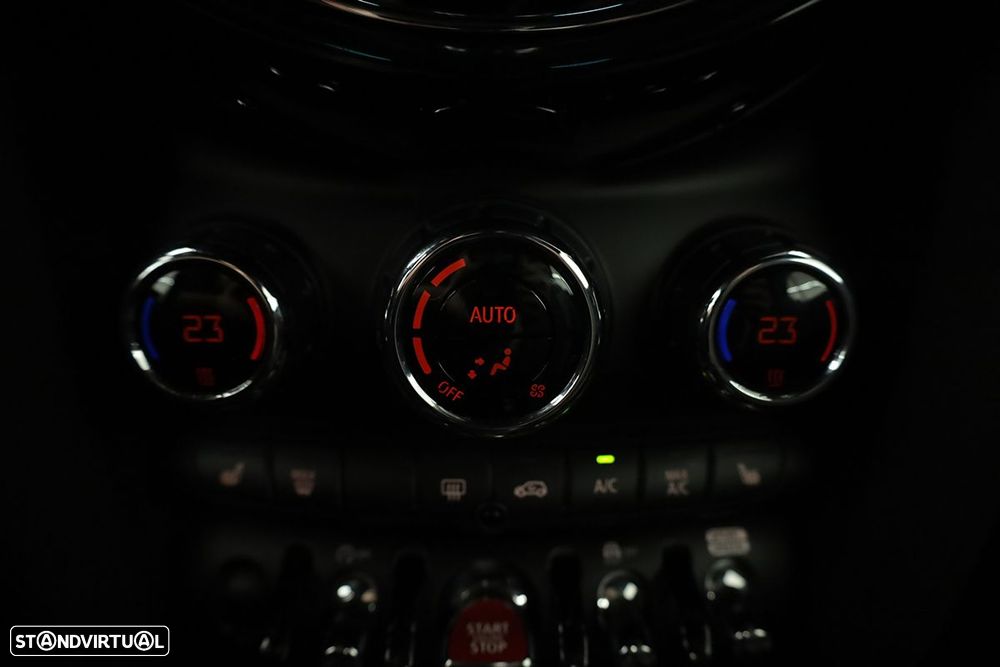 MINI Cabrio - 16