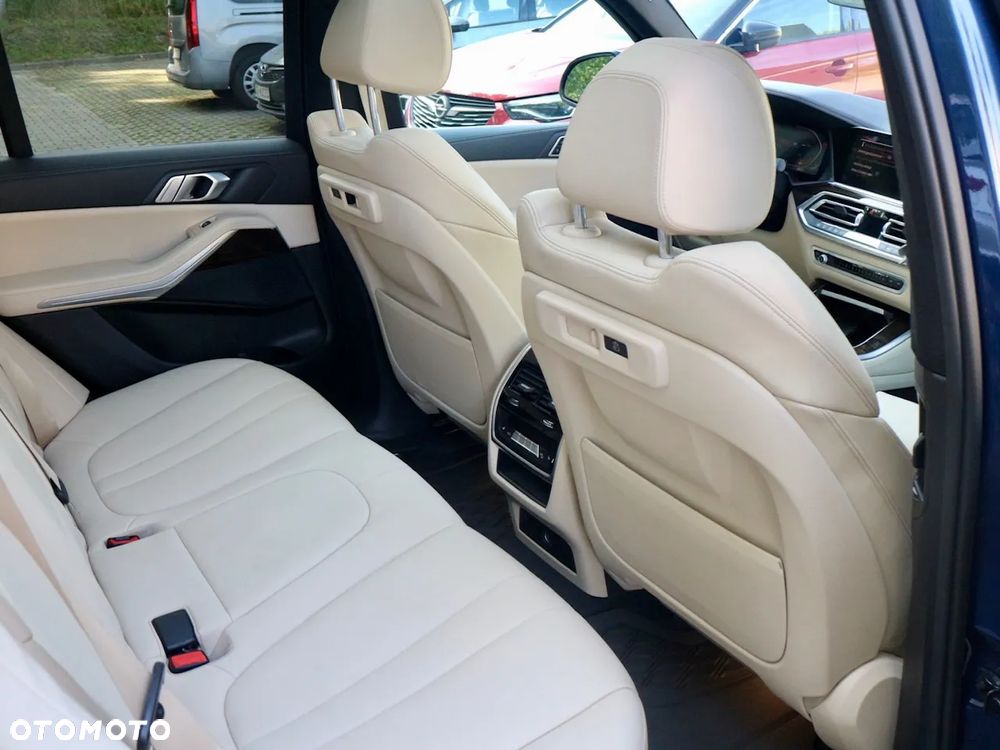 BMW X5 xDrive40i - 17