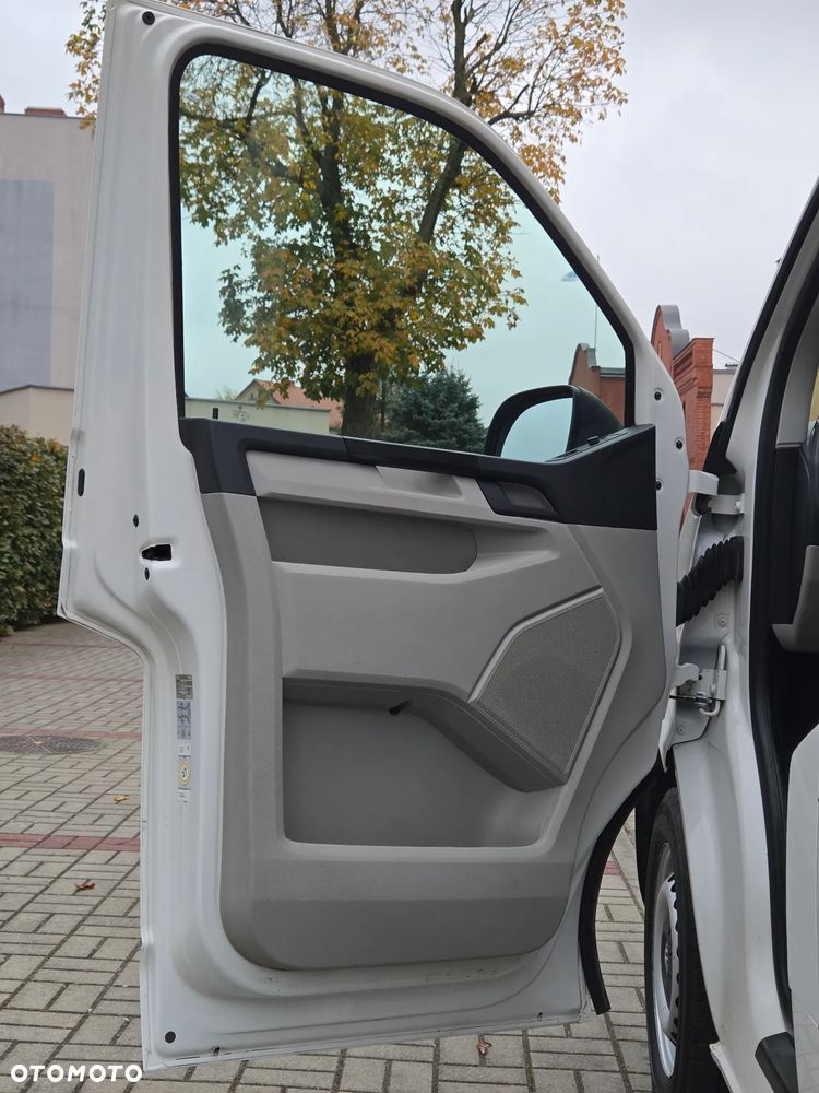 Volkswagen Transporter - 17