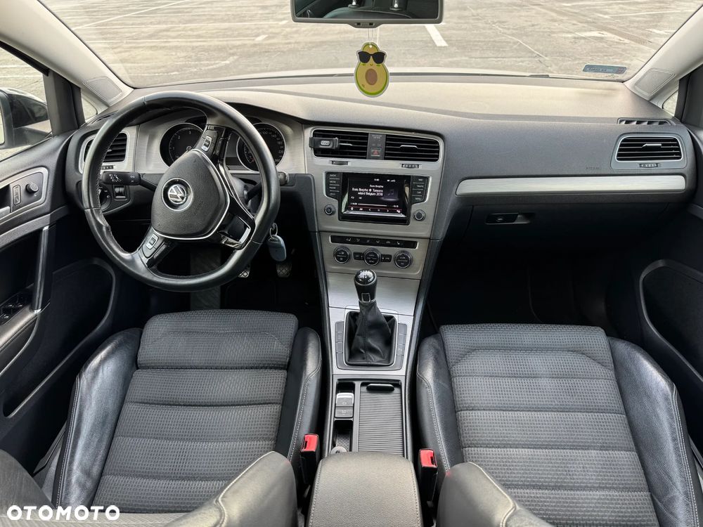 Volkswagen Golf 1.6 TDI BlueMotion Comfortline - 12