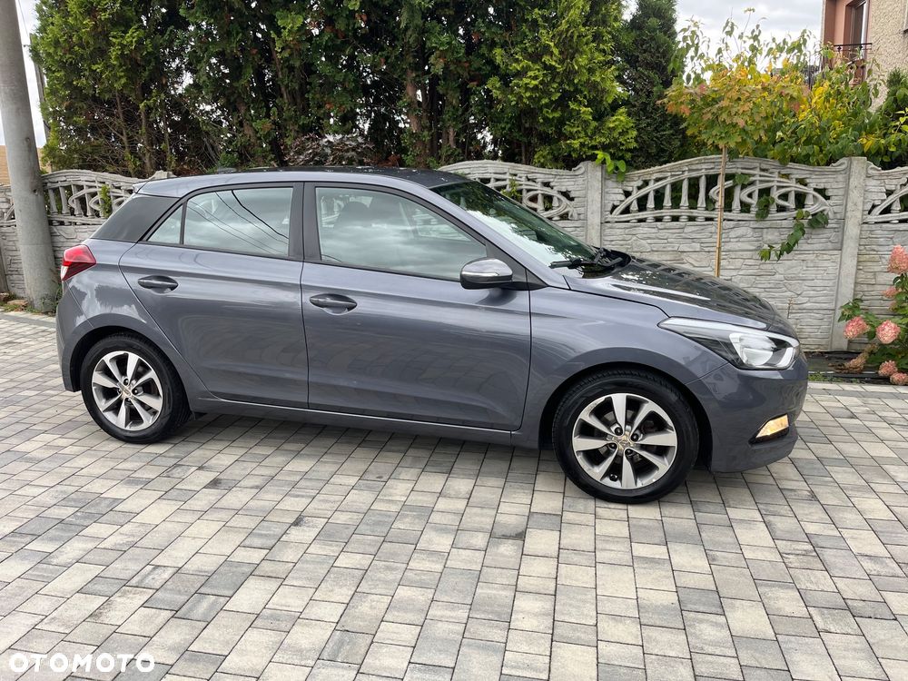Hyundai i20 - 12