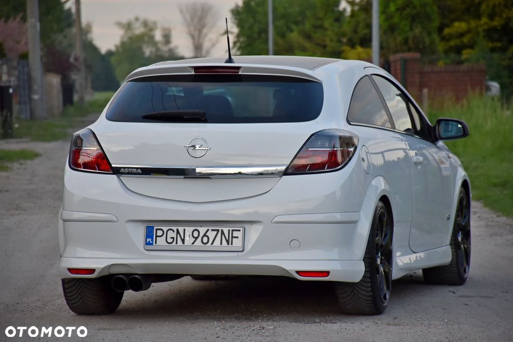 Opel Astra 1.8 Black&White - 6