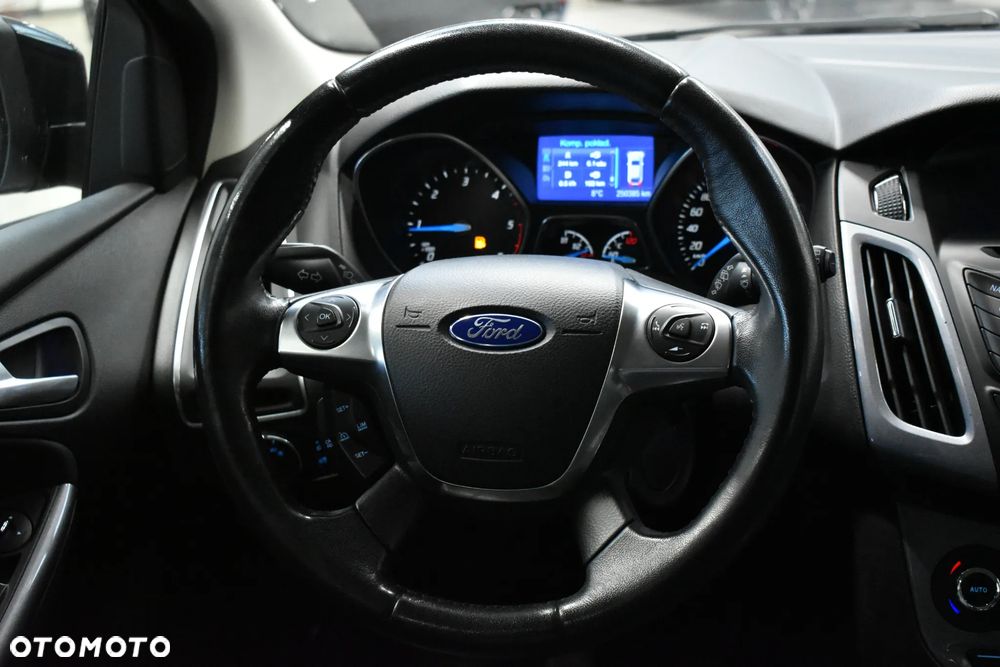 Ford Focus 1.6 TDCi Titanium ECOnetic - 19