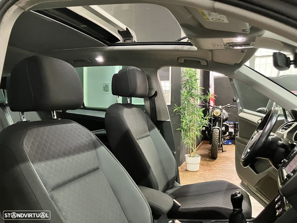 VW Tiguan 1.4 TSI Confortline - 32