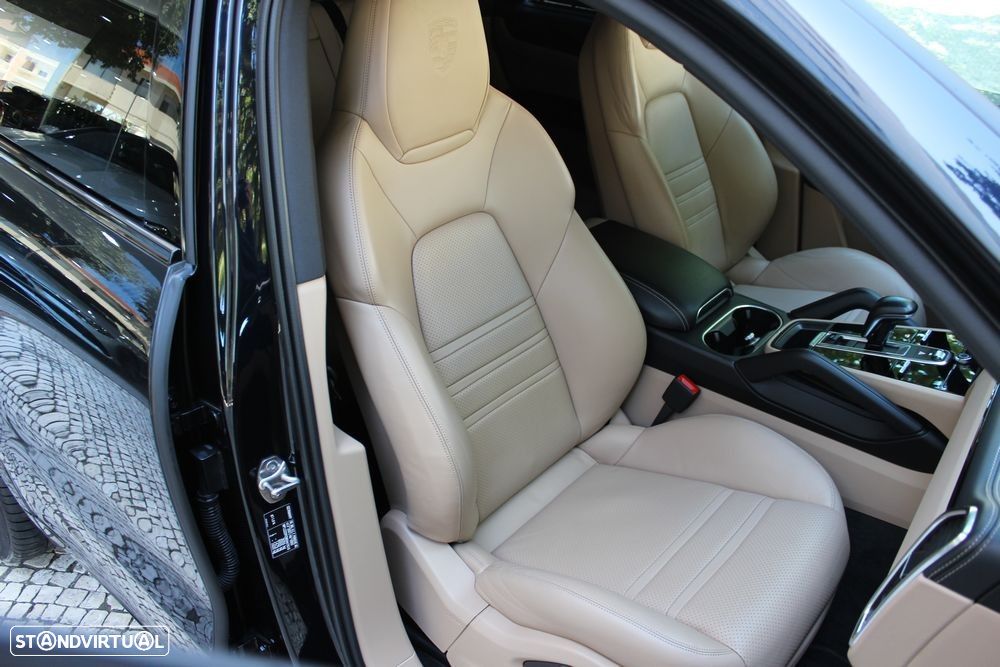 Porsche Cayenne Coupé E-Hybrid - 29