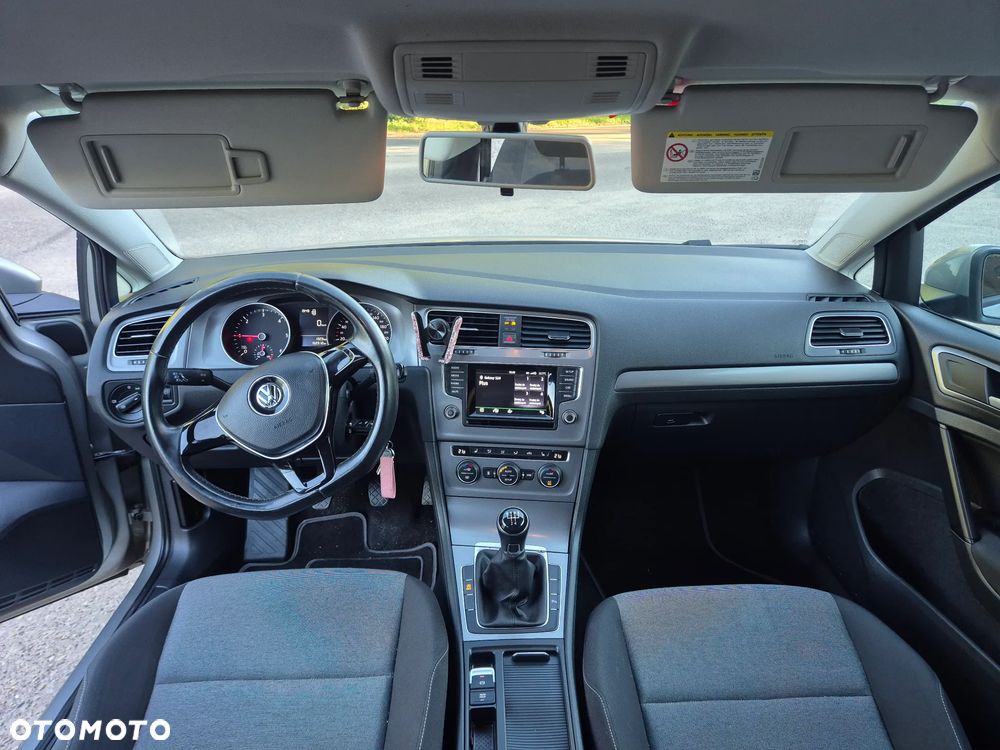 Volkswagen Golf 1.6 TDI BlueMotion Technology Comfortline - 10