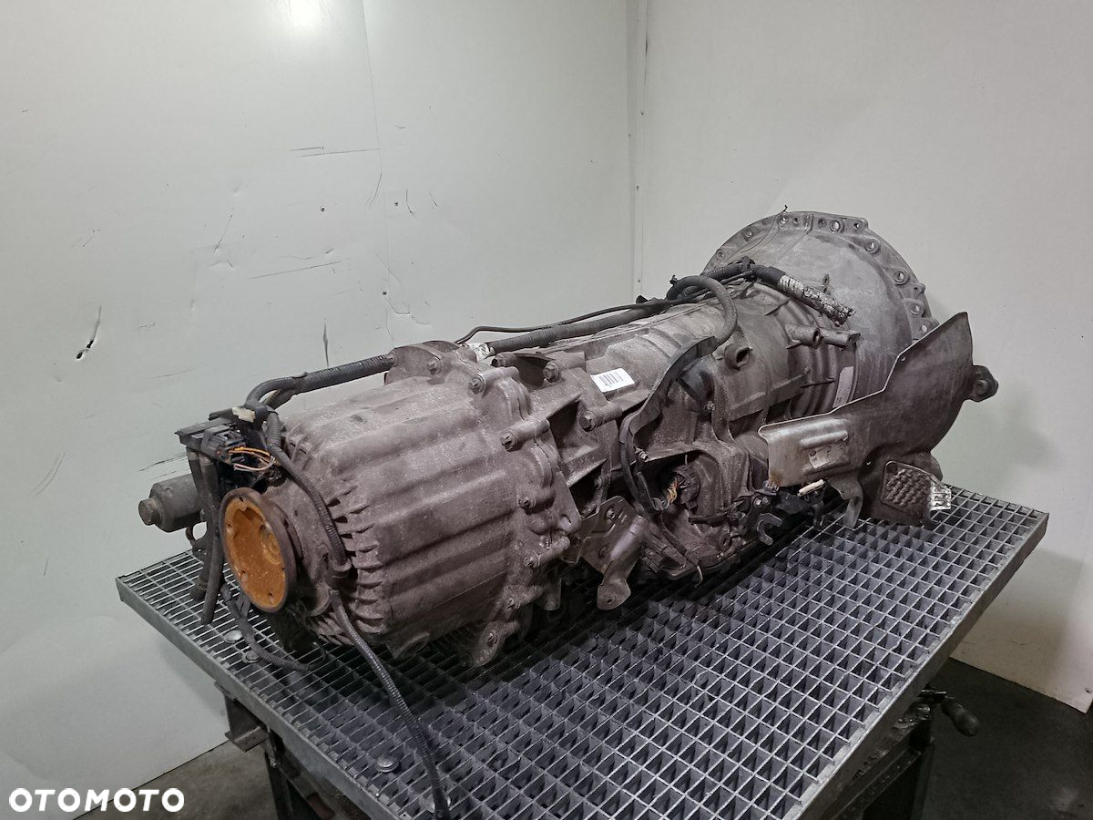 SKRZYNIA BIEGÓW AUTOMAT LAND ROVER DISCOVERY IV    6HP28  1068401377  3.0 TDV6 - 2