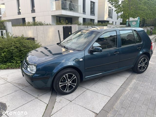 Volkswagen Golf - 11